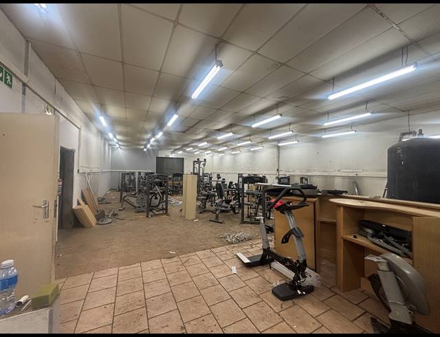 528M² WAREHOUSE TO LET IN PAROW INDUSTRIAL